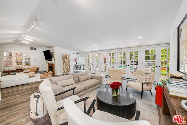 9911 Tower Lane, Los Angeles, CA 90210