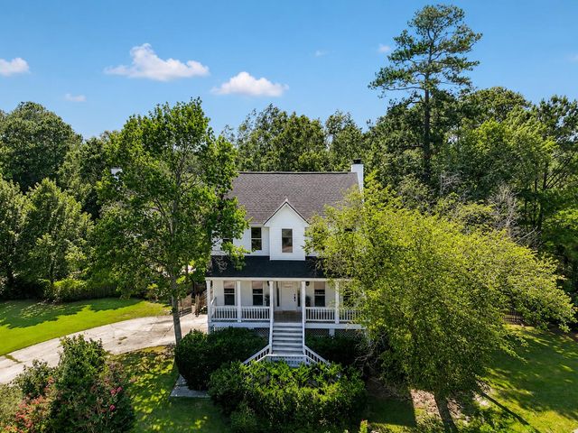 2827 Tradewind Drive, Mount Pleasant, SC 29466
