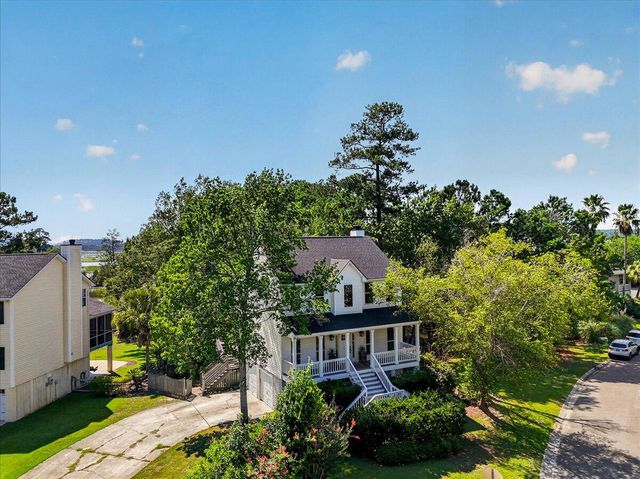 2827 Tradewind Drive, Mount Pleasant, SC 29466
