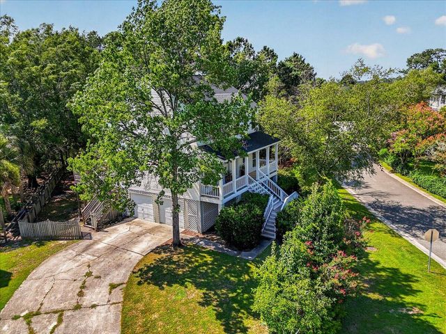 2827 Tradewind Drive, Mount Pleasant, SC 29466