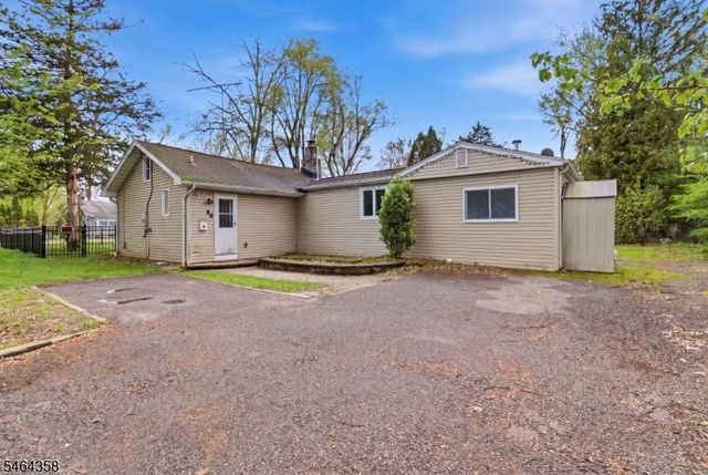 86 Hiawatha Blvd, Parsippany-troy Hills Twp., NJ 07034