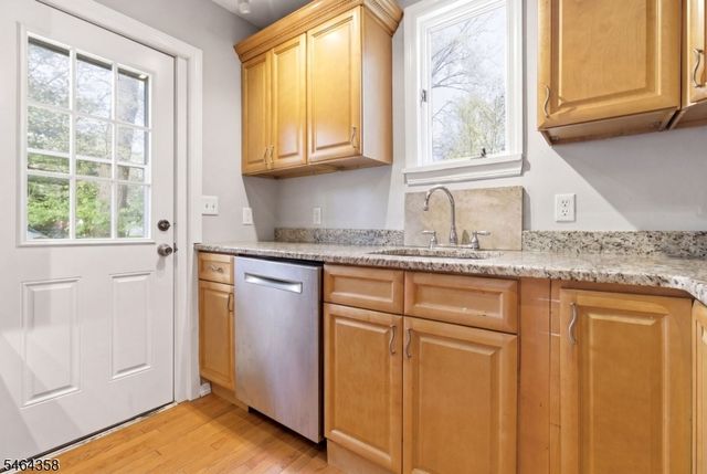 86 Hiawatha Blvd, Parsippany-troy Hills Twp., NJ 07034