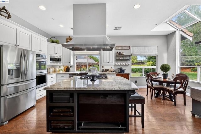 496 Montori Ct, Pleasanton, CA 94566