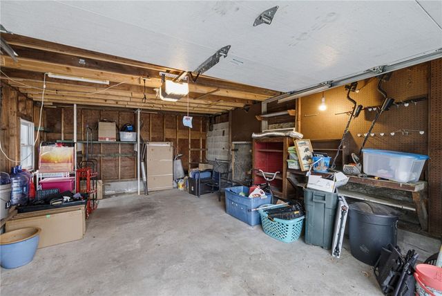19 Prospect Street, Lincoln, RI 02838