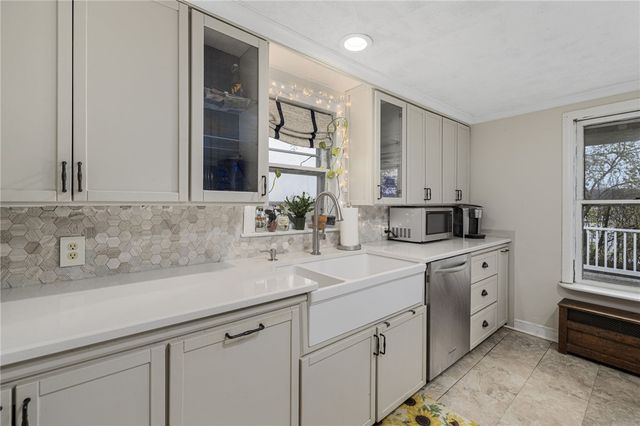 19 Prospect Street, Lincoln, RI 02838