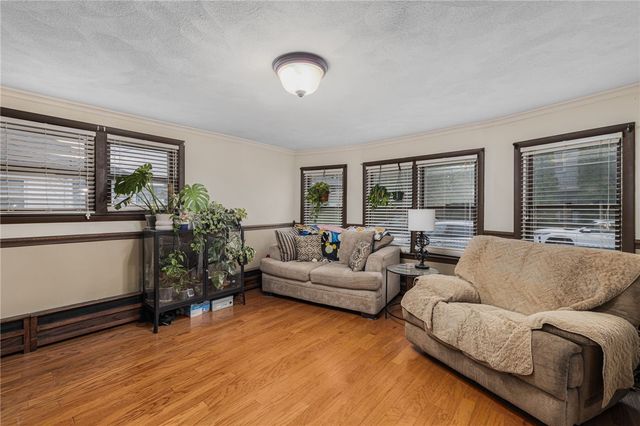 19 Prospect Street, Lincoln, RI 02838