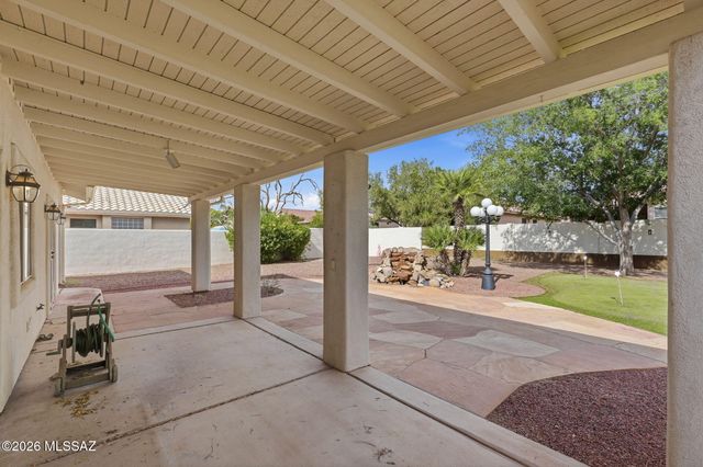 8690 N Maya Court, Tucson, AZ 85742