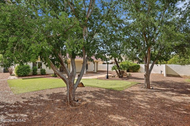 8690 N Maya Court, Tucson, AZ 85742