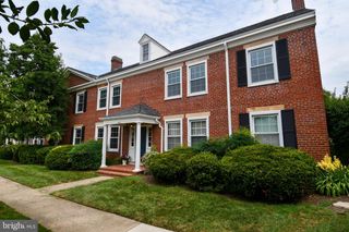 4437 S 36TH ST S #B2, Arlington, VA 22206