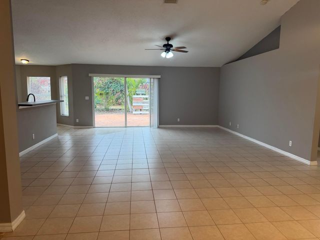 4542 SW Savona Boulevard, Port St. Lucie, Port St Lucie, FL 34953