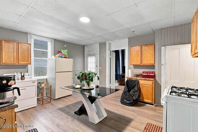 2325 Garfield Ave, Louisville, KY 40212