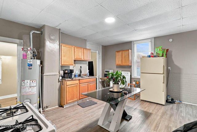 2325 Garfield Ave, Louisville, KY 40212