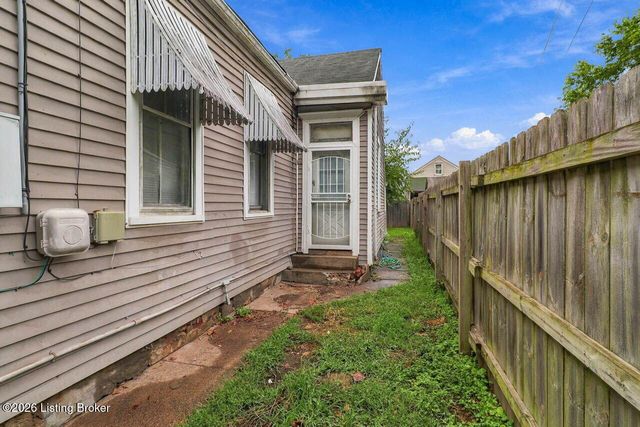 2325 Garfield Ave, Louisville, KY 40212
