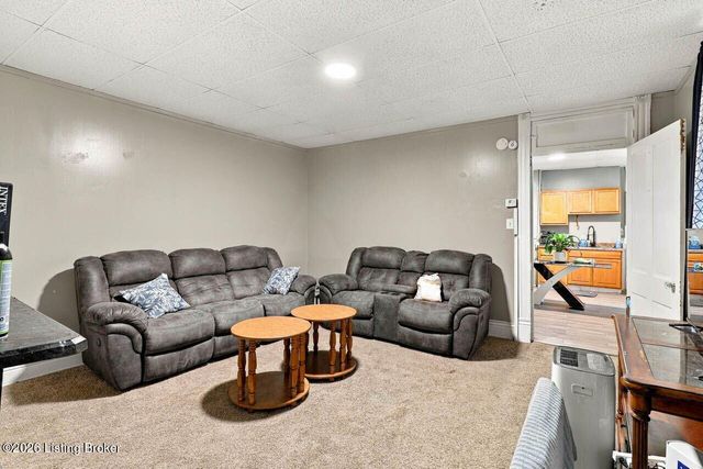 2325 Garfield Ave, Louisville, KY 40212