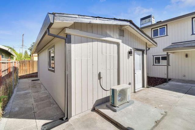 5643 Whitney Ave, Carmichael, CA 95608