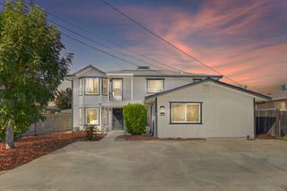 5643 Whitney Ave, Carmichael, CA 95608