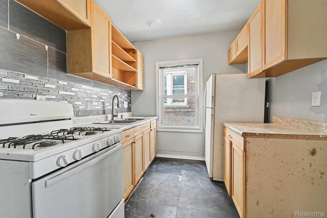 2045 Clements Street, Detroit, MI 48238