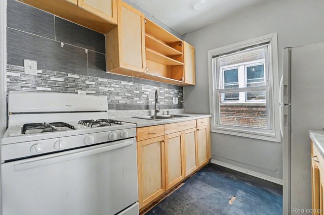 2045 Clements Street, Detroit, MI 48238