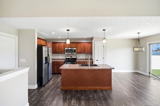 330 Deep Woods Court, Carlisle, OH 45005