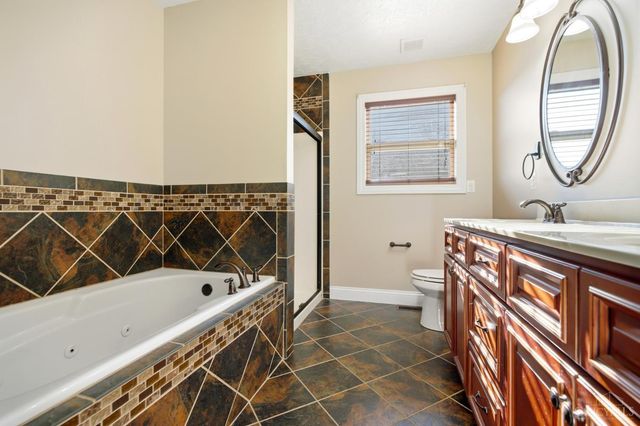 330 Deep Woods Court, Carlisle, OH 45005
