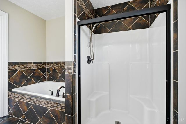 330 Deep Woods Court, Carlisle, OH 45005