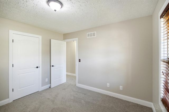330 Deep Woods Court, Carlisle, OH 45005
