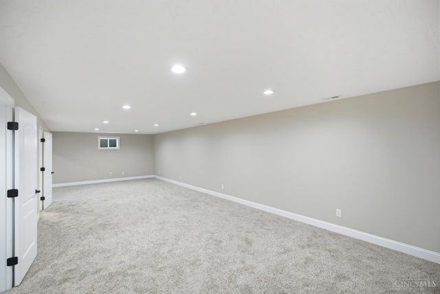 330 Deep Woods Court, Carlisle, OH 45005