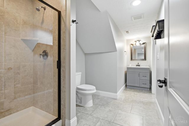 330 Deep Woods Court, Carlisle, OH 45005