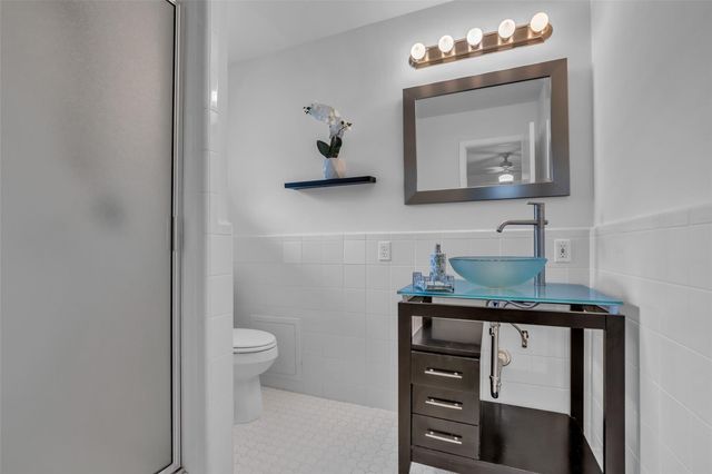 10127 Hazelhurst Drive, Houston, TX 77043