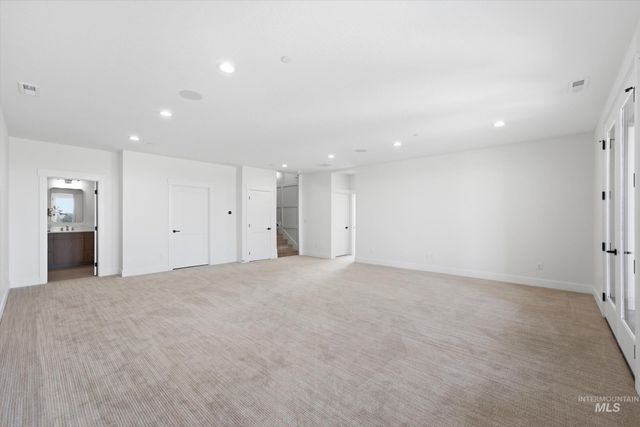 27181 Iron Horse Dr, Caldwell, ID 83607