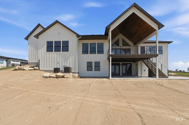 27181 Iron Horse Dr, Caldwell, ID 83607