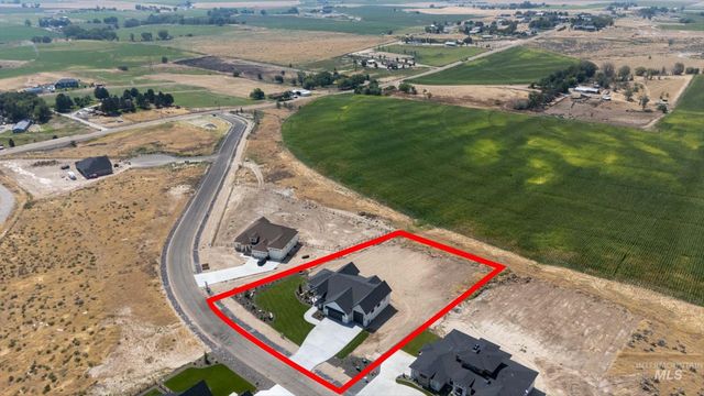 27181 Iron Horse Dr, Caldwell, ID 83607