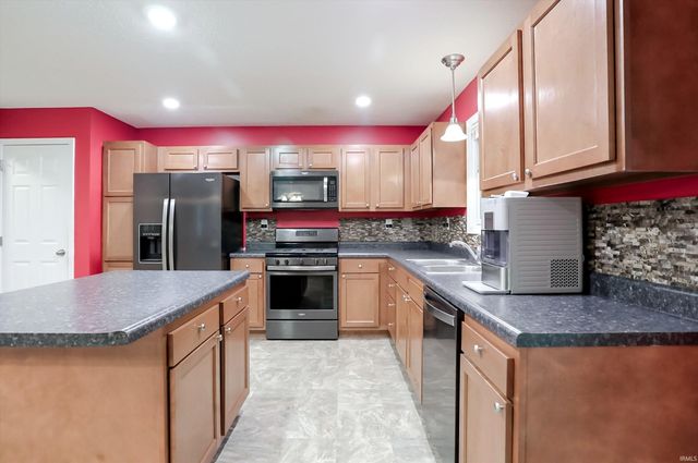 11331 W Paradise Road, Monticello, IN 47960