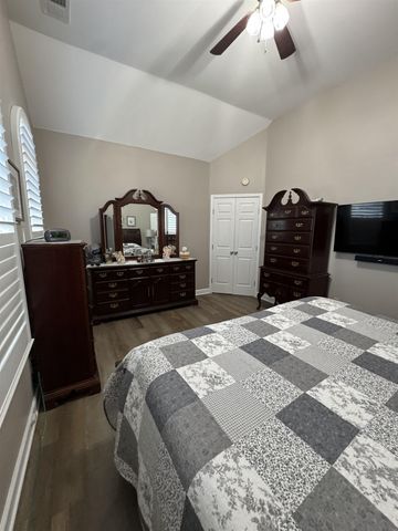 8680 WATERCREST DR, Millington, TN 38053