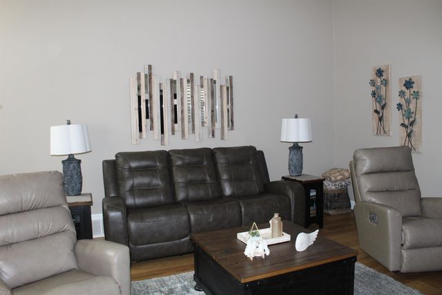 8680 WATERCREST DR, Millington, TN 38053