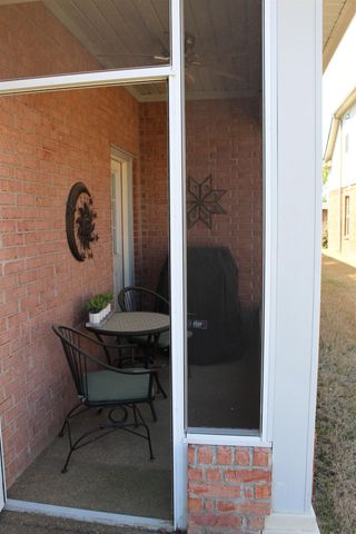 8680 WATERCREST DR, Millington, TN 38053