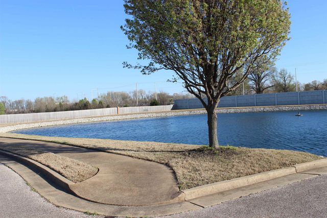 8680 WATERCREST DR, Millington, TN 38053