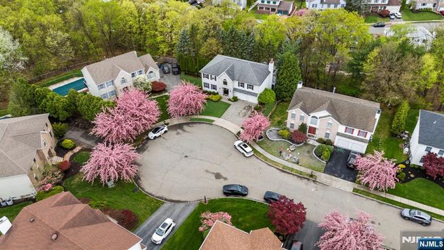16 Dudley Court, Wayne, NJ 07470