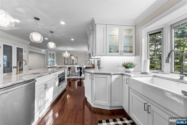 16 Dudley Court, Wayne, NJ 07470