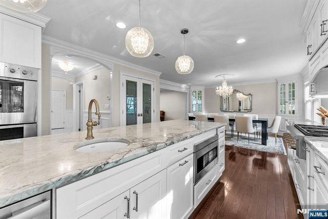 16 Dudley Court, Wayne, NJ 07470