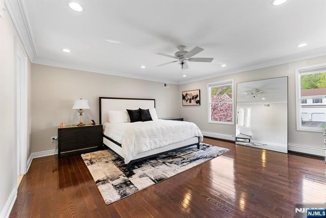 16 Dudley Court, Wayne, NJ 07470