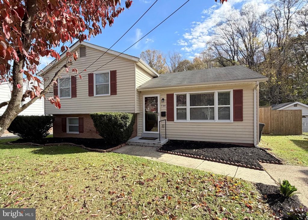 708 IONA TER, Capitol Heights, MD 20743