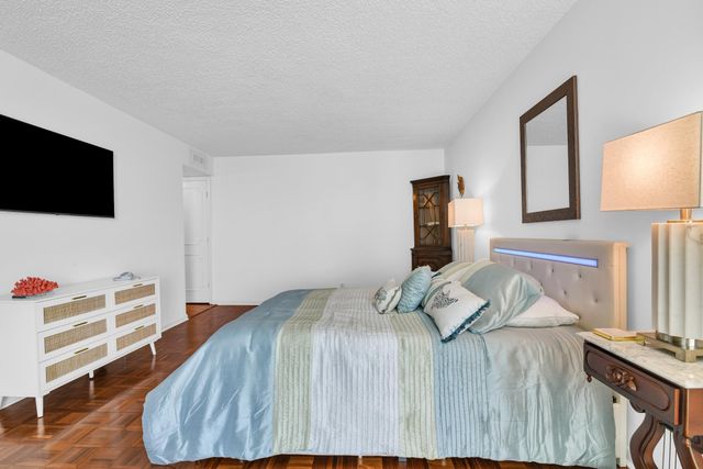500 S Ocean Boulevard 1006, Boca Raton, FL 33432