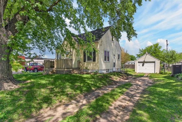 928 W Parker Street, Waterloo, IA 50703