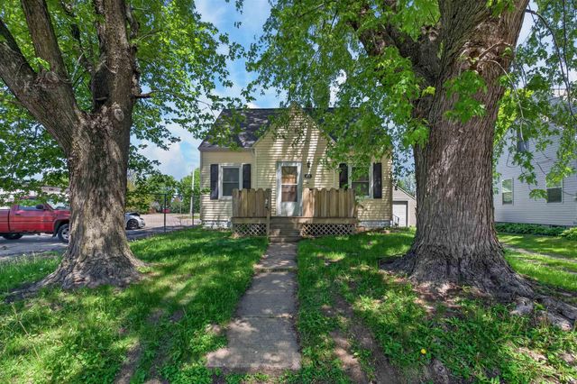 928 W Parker Street, Waterloo, IA 50703