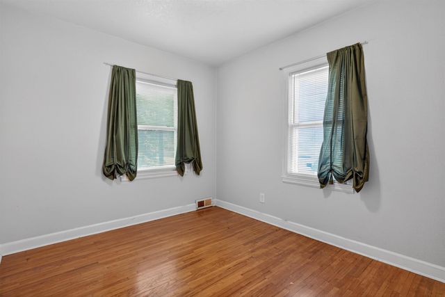 928 W Parker Street, Waterloo, IA 50703