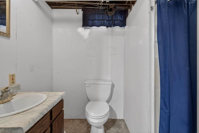 928 W Parker Street, Waterloo, IA 50703