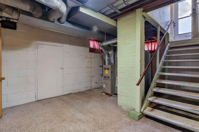 928 W Parker Street, Waterloo, IA 50703