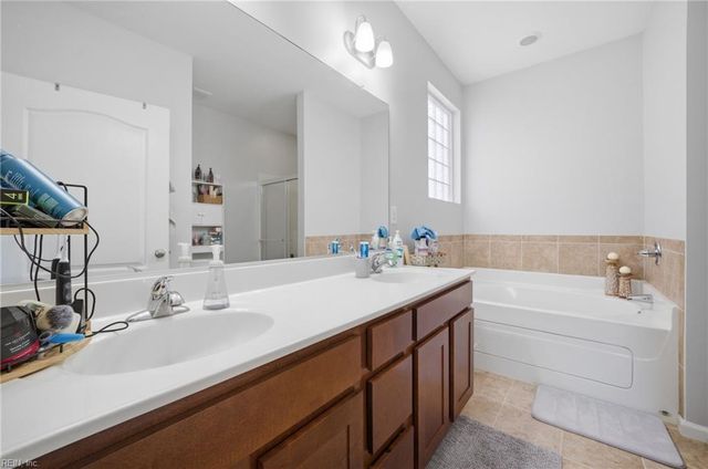 1006 Silver Charm CIR, Suffolk, VA 23435