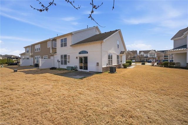 1006 Silver Charm CIR, Suffolk, VA 23435
